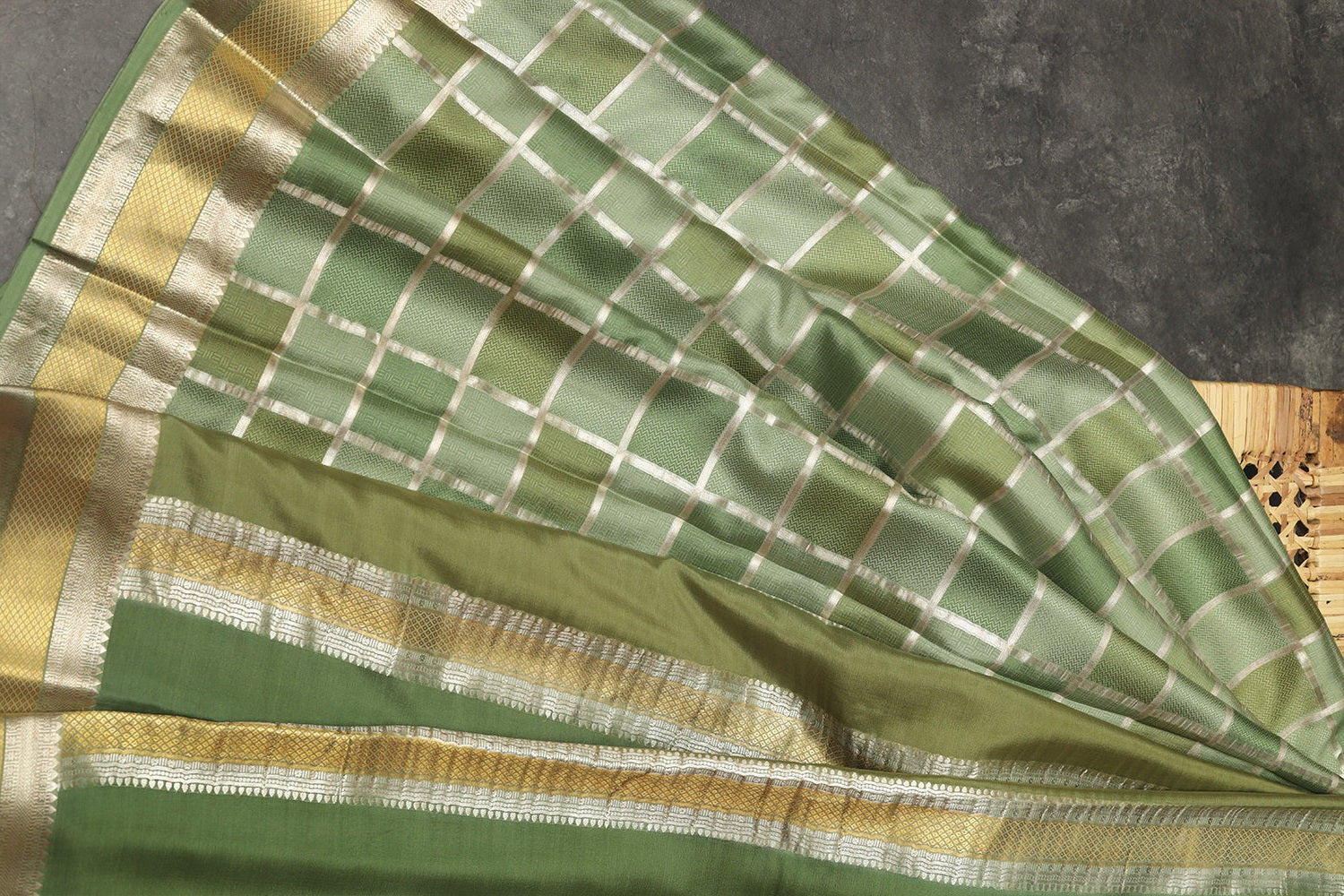 The Pattu Poo - Soft Silks